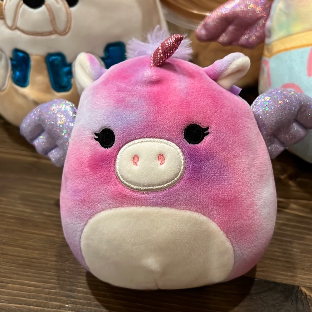 Willow Pegasus Squishmallow excellent condition